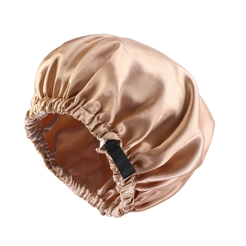 Grand Bonnet en Satin Ajustable