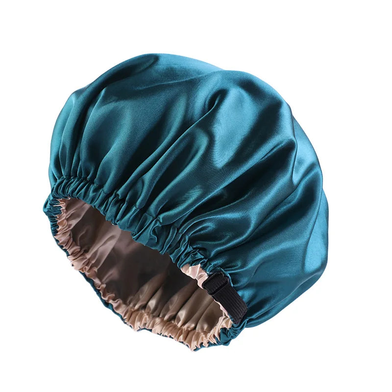 Grand Bonnet en Satin Ajustable