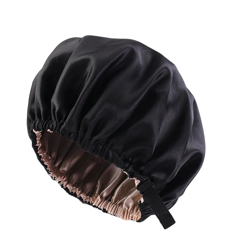 Grand Bonnet en Satin Ajustable